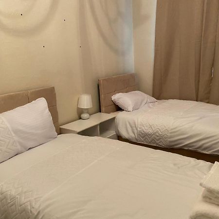 Grace Haven Villa Farnworth Екстериор снимка