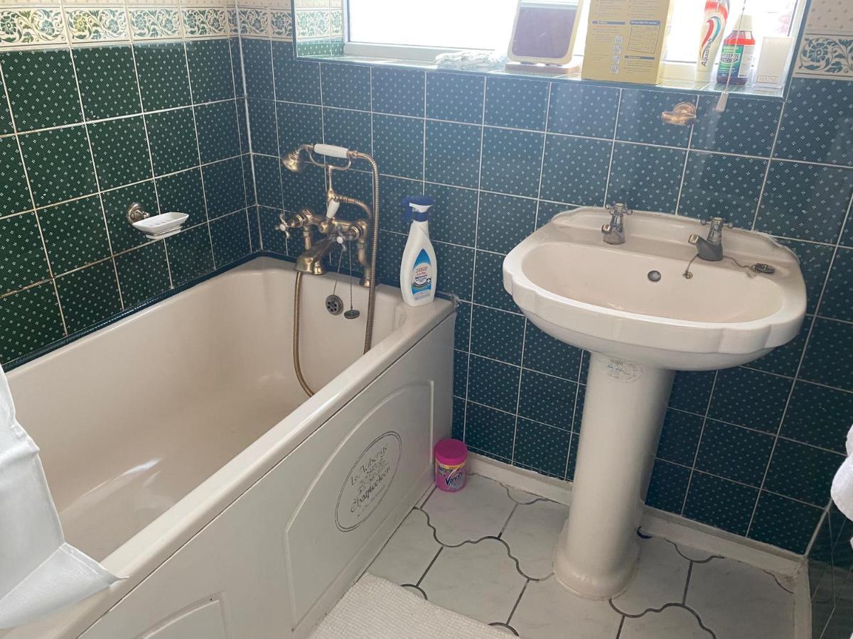 Grace Haven Villa Farnworth Екстериор снимка